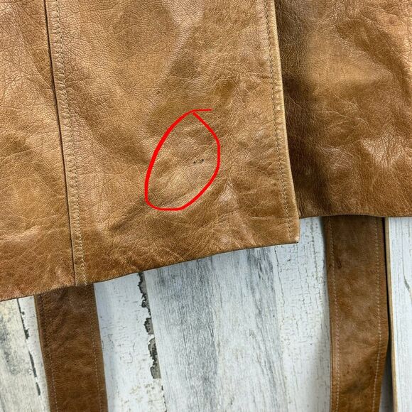 VINTAGE GUESS LEATHER COAT SIZE MEDIUM - Picture 8 of 9